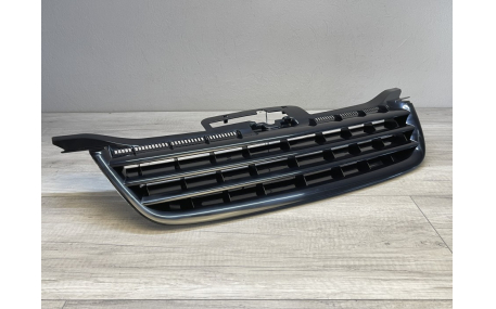Решетка радиатора Volkswagen Touran 2003-2006