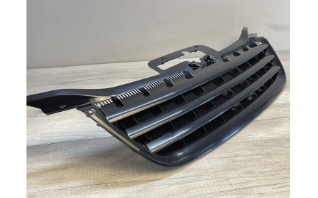 Решетка радиатора Volkswagen Touran 2003-2006