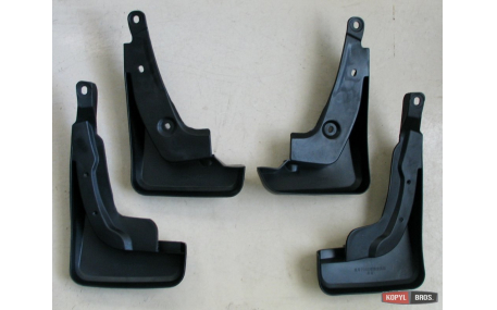 Брызговики Toyota RAV4