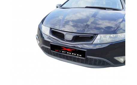Решетка радиатора Honda Civic 4D