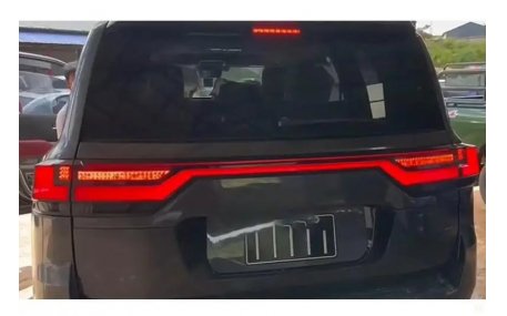 Фонари задние Toyota Land Cruiser 300