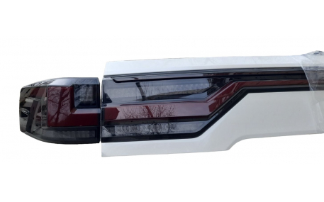 Фонари задние Toyota Land Cruiser 300