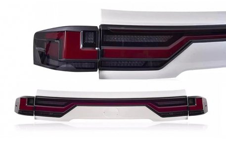 Фонари задние Toyota Land Cruiser 300