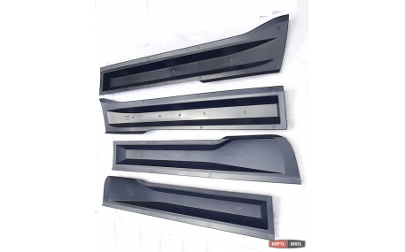 Молдинги дверей Dodge Ram 1500