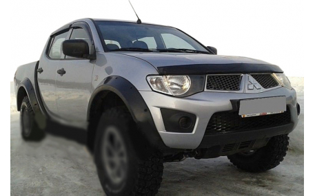 Дефлектор капота Mitsubishi Pajero Sport