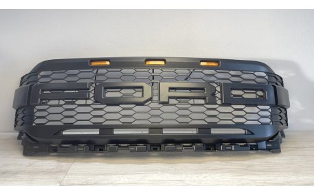 Решетка радиатора Ford F150 2021-2024