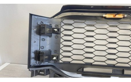 Решетка радиатора Ford F150 2021-2024