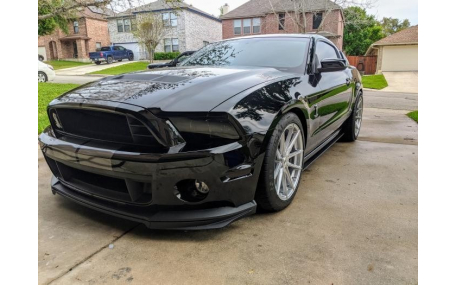 Накладки на пороги Ford Mustang