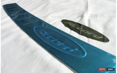 Накладка на задний бампер Honda Accord