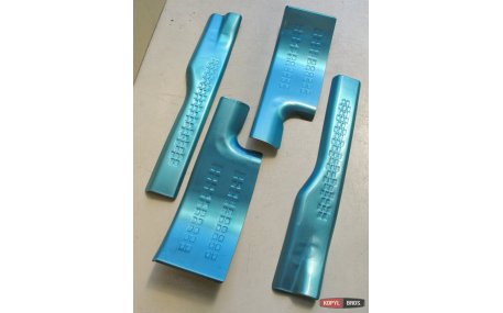 Накладки на пороги Mitsubishi Outlander