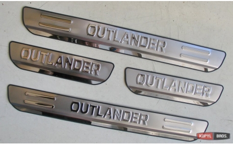 Накладки на пороги Mitsubishi Outlander