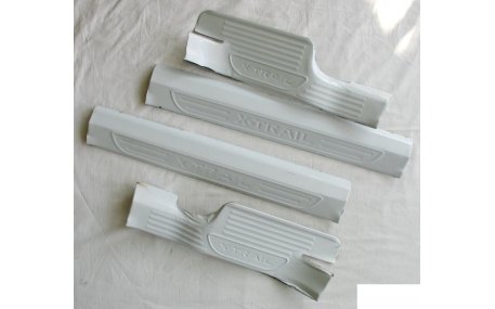 Накладки на пороги Nissan X-Trail T32