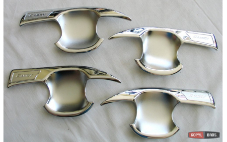 Хром накладки Toyota Camry V70