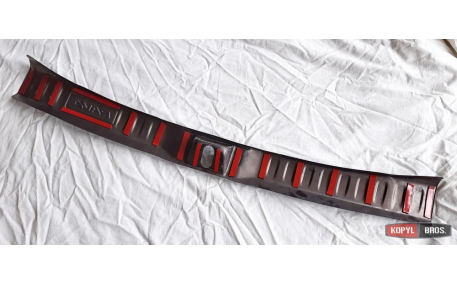 Накладка на задний бампер Toyota RAV4