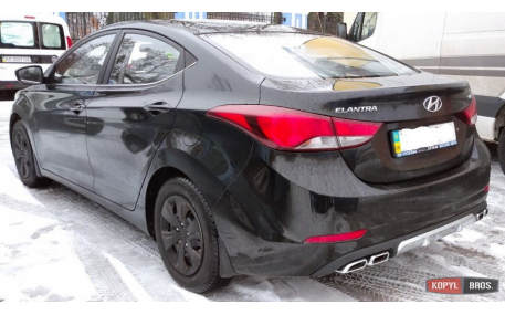 Накладка задняя Hyundai Elantra MD
