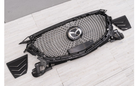 Решетка радиатора Mazda 3