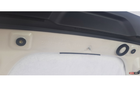 Спойлер Toyota Land Cruiser 300