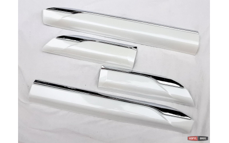 Молдинги дверей Toyota Land Cruiser 300