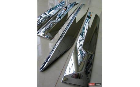 Молдинги дверей Toyota Hilux