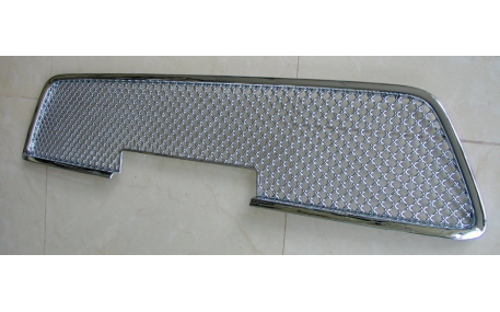 Решетка радиатора Toyota Hilux 2015-2017