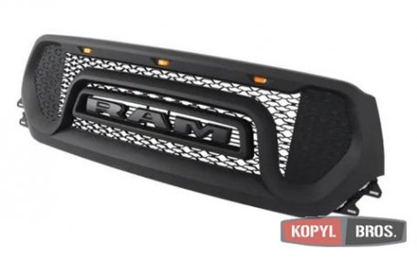 Решетка радиатора Dodge RAM 1500