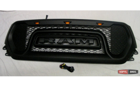 Решетка радиатора Dodge RAM 1500