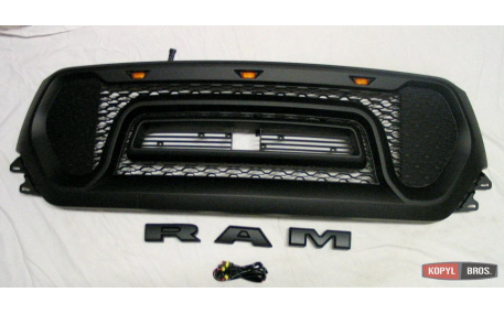 Решетка радиатора Dodge RAM 1500