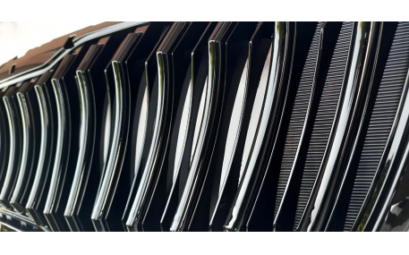 Решетка радитора Kia Sorento