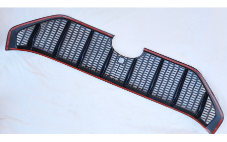 Решетка радиатора Toyota RAV4