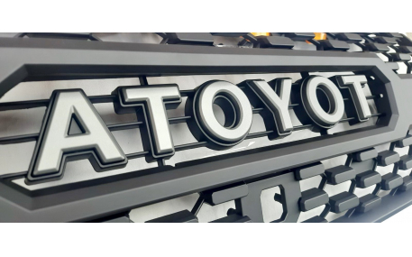 Решетка радиатора Toyota Land Cruiser Prado 150 2017-2023