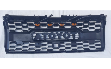 Решетка радиатора Toyota Land Cruiser Prado 150 2017-2023
