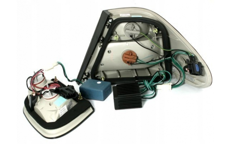 Фонари задние Mercedes CLK-class W208