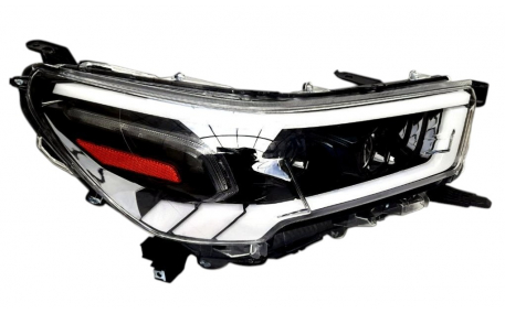 Фары передние Toyota Hilux 2021-2024