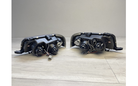 Фары передние Audi 80 B4