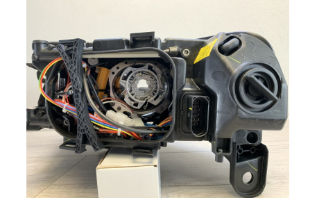 Фары передние AUDI A6 C6