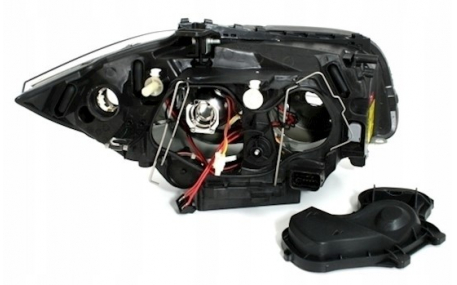 Фары передние BMW 1 E87