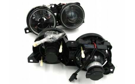 Фары передние BMW E30