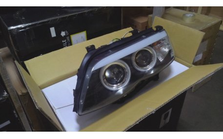 Фары передние BMW X5 E53 2004-2006