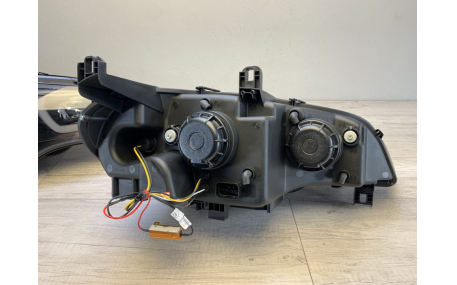 Фары передние BMW X5 E70