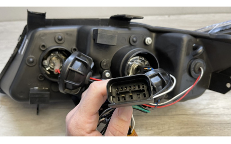 Фары передние BMW 3 E90 2005-2008