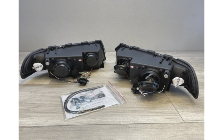 Фары передние BMW 7 E38