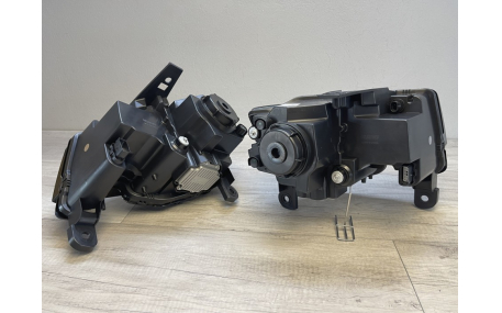 Фары передние JEEP Grand Cherokee 2016-2021