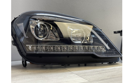 Фары передние Mercedes ML-class W164 2009-2011