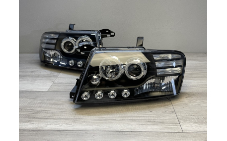 Фары передние Mitsubishi Pajero Wagon 3