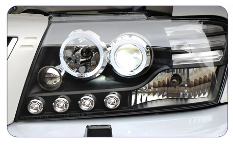 Фары передние Mitsubishi Pajero Wagon 3