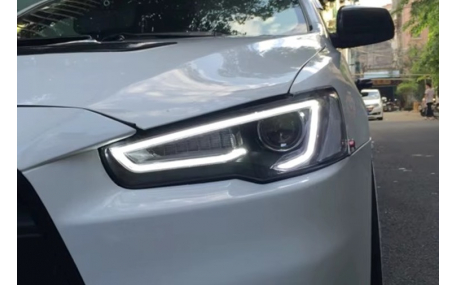 Фары передние Mitsubishi Lancer X