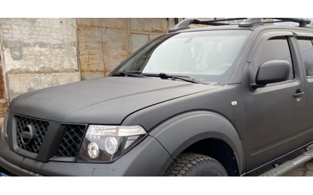 Фары передние Nissan Navara 2005-2010