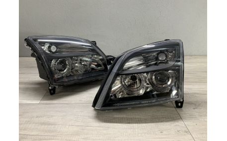 Фары передние Opel Vectra C 2002-2005