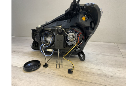 Фары передние Opel Astra H