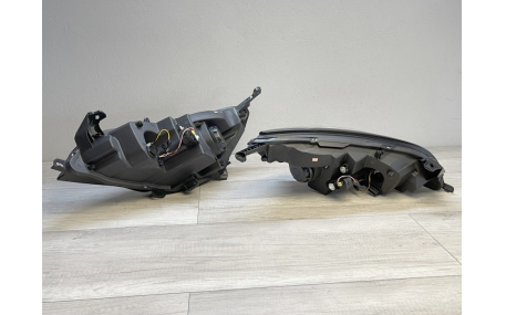 Фары передние Opel Astra J